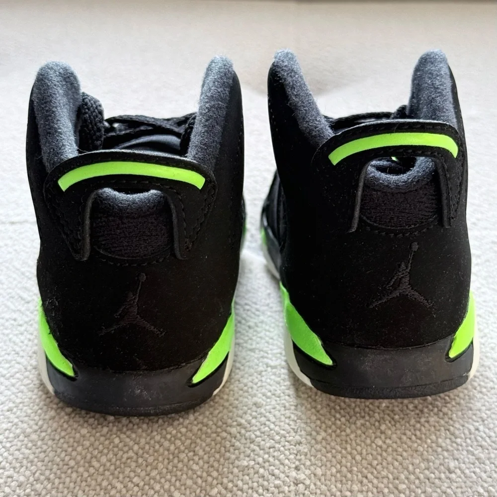 New! Jordon 6 Retro (TD) black/ electric green toddler shoes size 4C